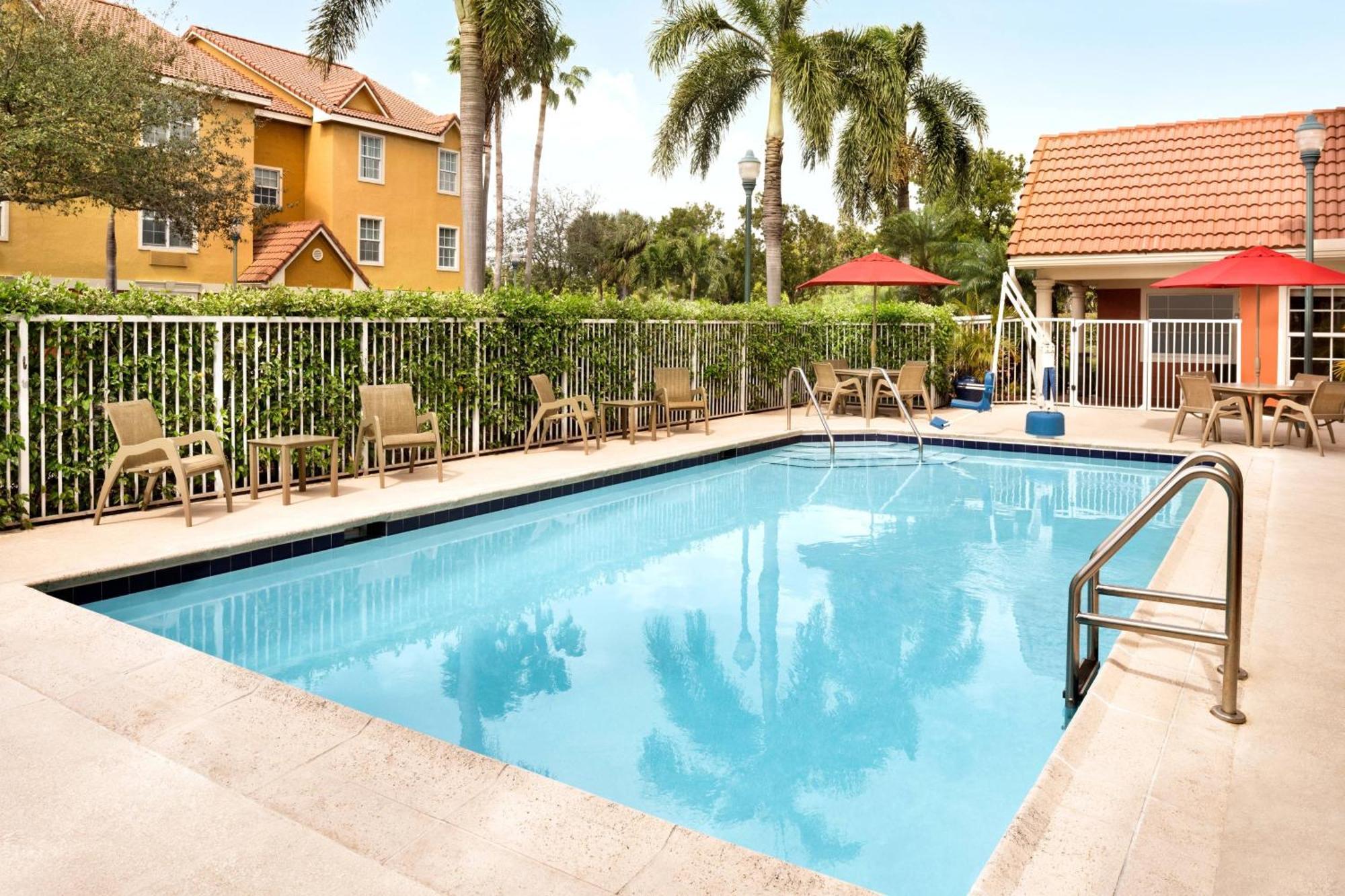 Towneplace Suites Fort Lauderdale West Bagian luar foto